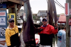 blue-devil-team-catching-thrasher-shark-oceancity-maryland